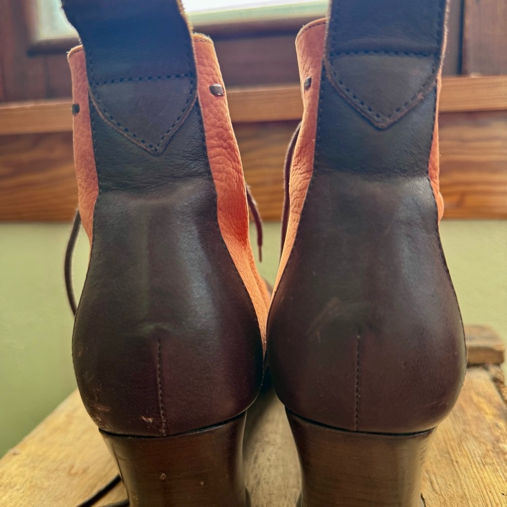John Fluevog Bartoli Bootie in Orange/Tan Leather Women’s 8.5 - Picture 5 of 16